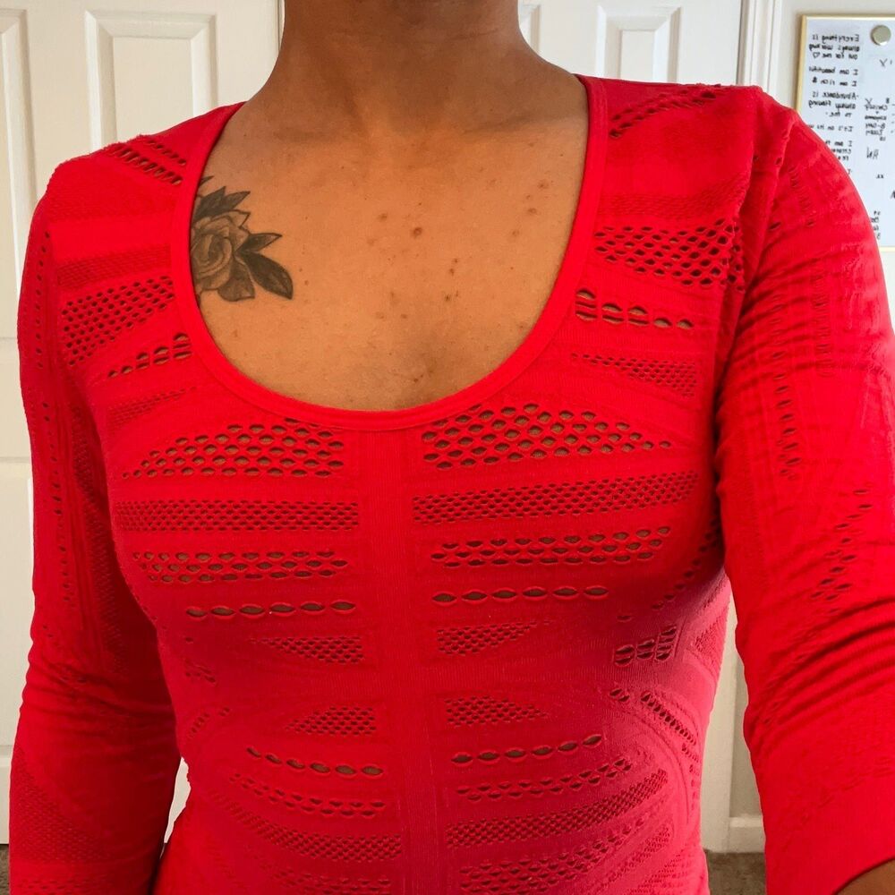 Akeelah Seamless G Red Dress by Guess - Picture 3 of 8